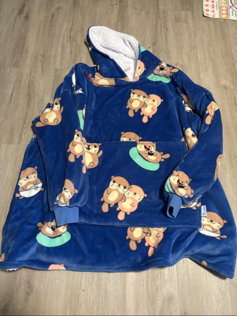 Oodie Cozy‎ Blue Otter Print Kids Hooded Blanket Sweatshirt
